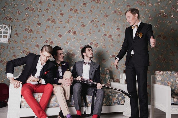 How do I find a manager for acting