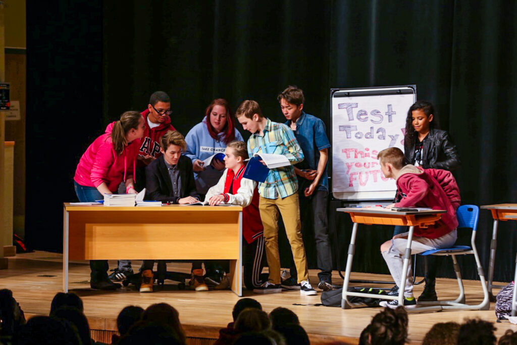 Drama and Theatre Experience for actors